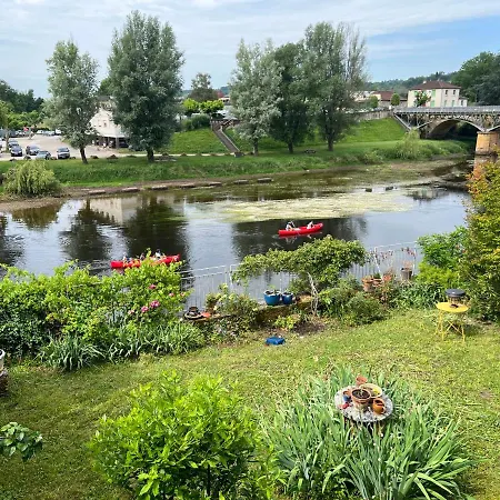 River View With Garden In 勒布奎